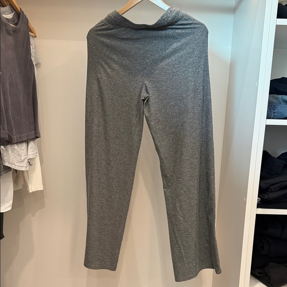 Fabletics Women's Gray Drawstring Lounge Pants - Picture 2 of 2